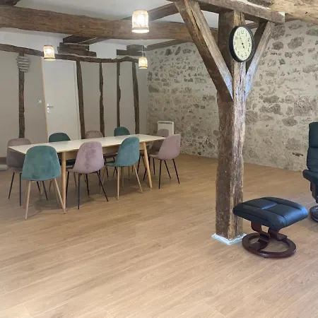 Maison Papillon De Ressourcement * Lusignan-Petit